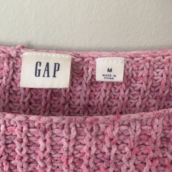 Pink GAP winter sweater for women size medium. Adorable! - Picture 2 of 5
